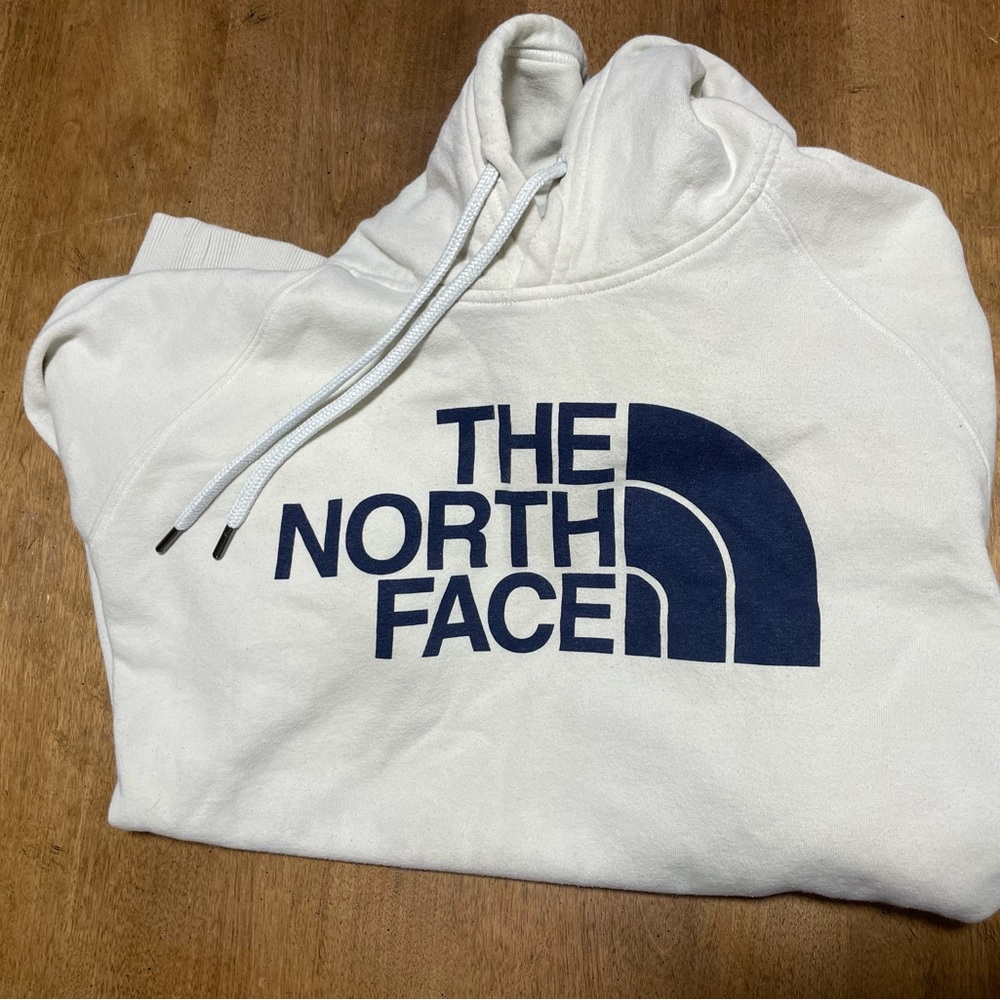 THE NORTH FACE Sweatshirt